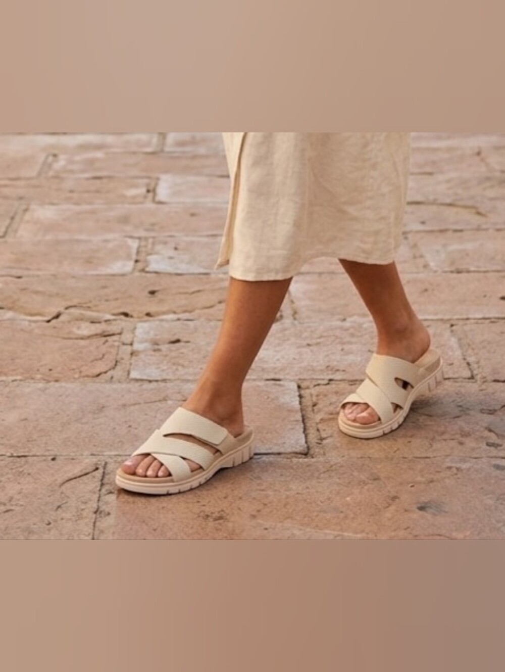 VIONIC Women's Cream Slide Sandals - Comfortable Cross-Strap Mule Size 8W.